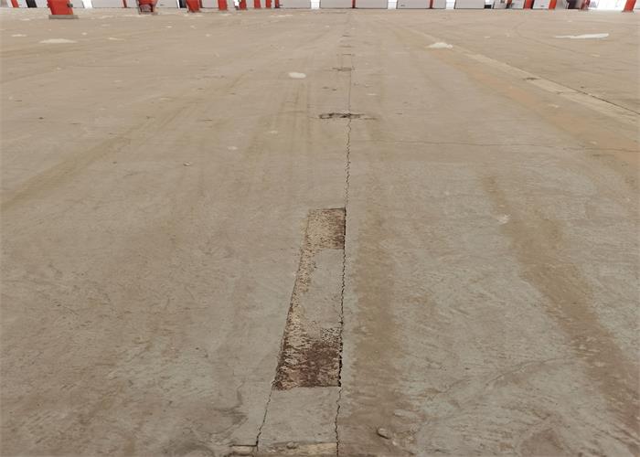 石家莊某工廠(chǎng)固化地坪施工中！